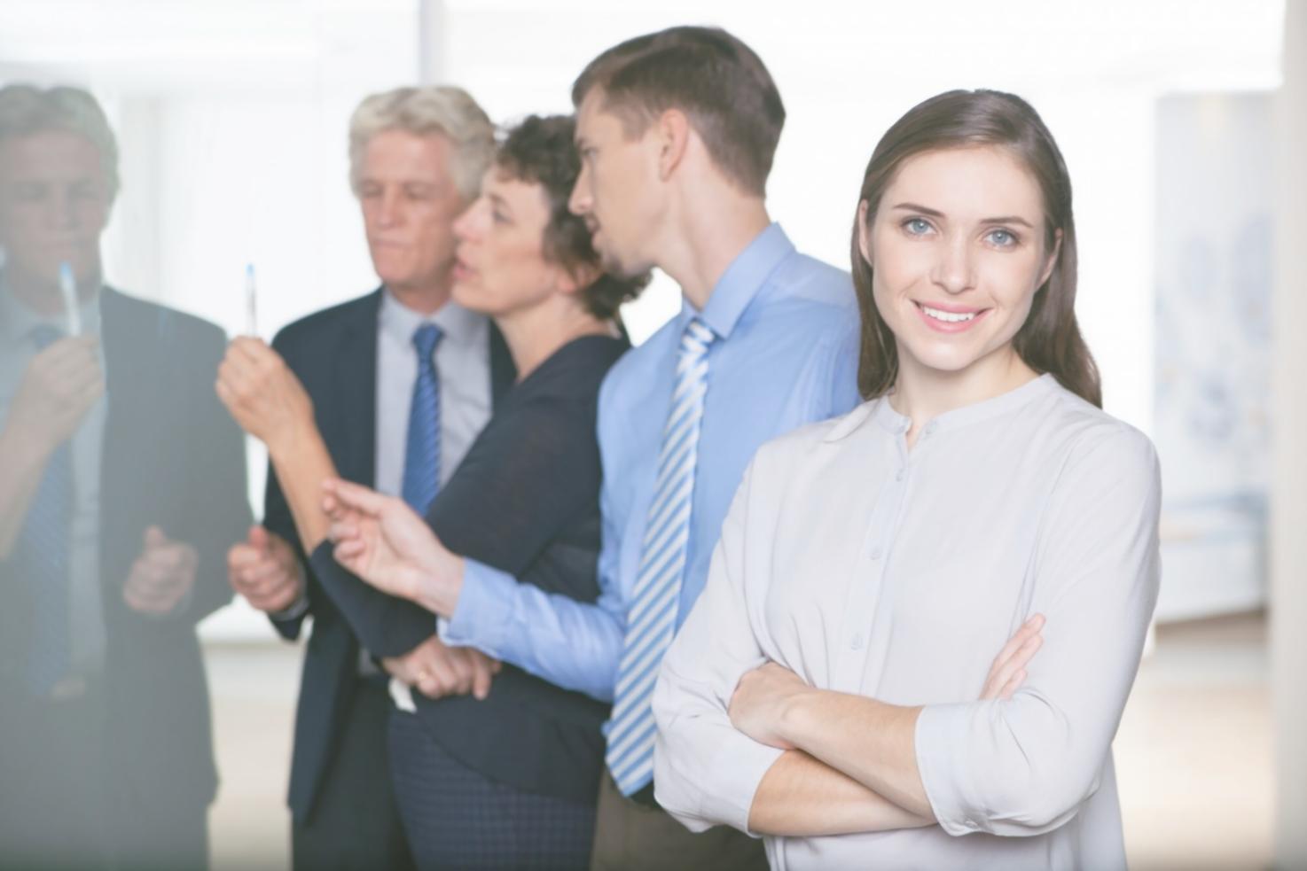 Professionelle Finanzberatung im modernen Büro